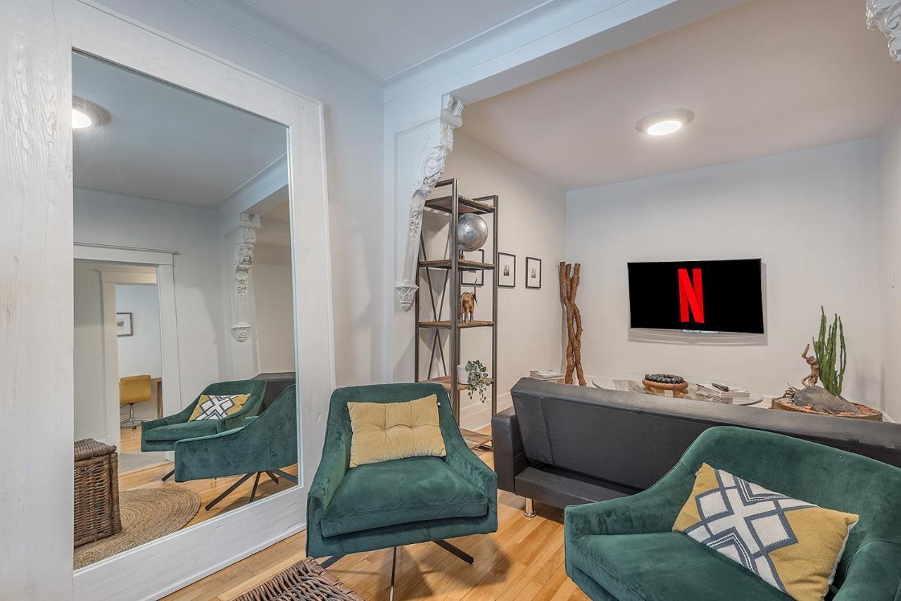 Luxurious Downtown Gem+pets Ok+parking Montreal