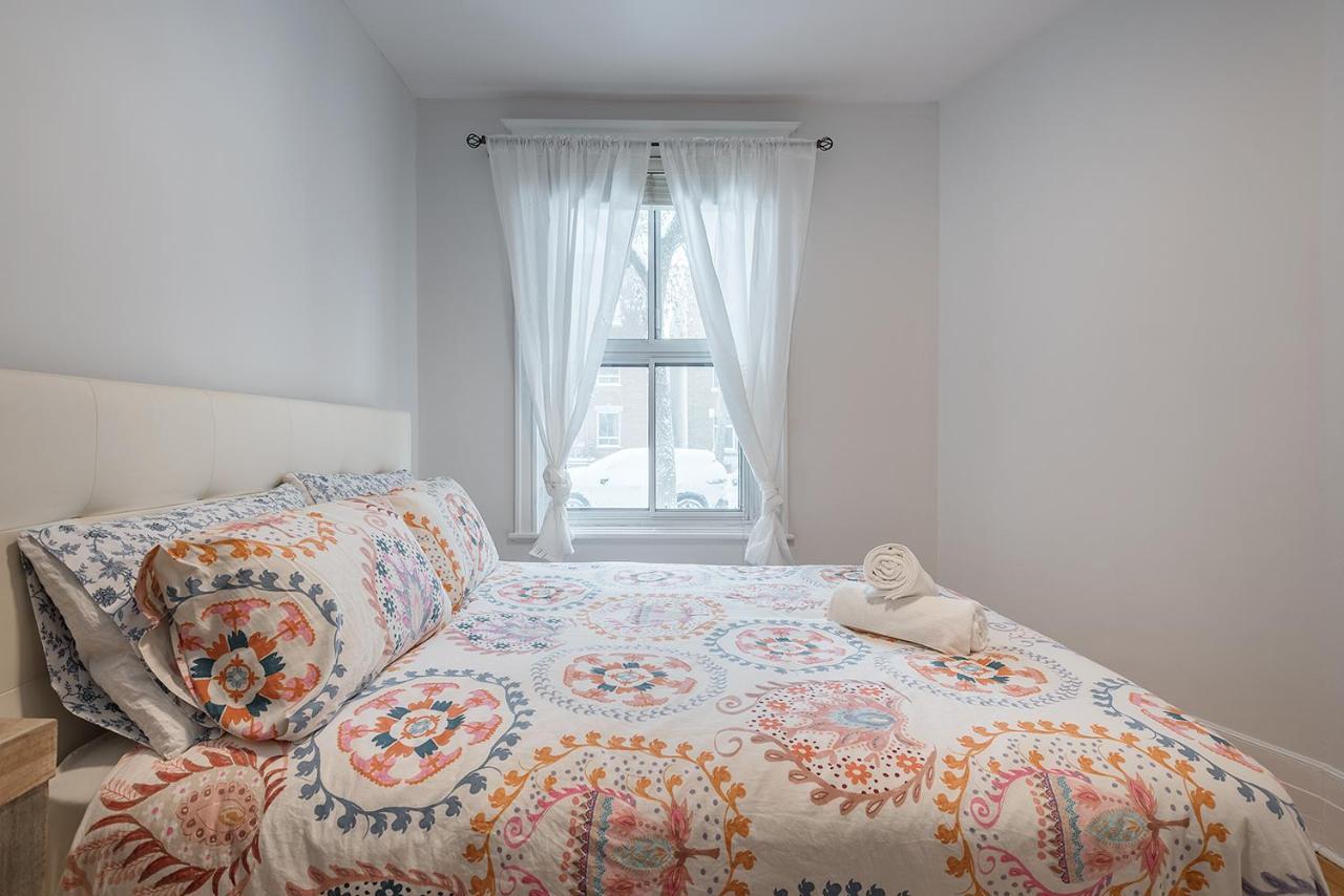 Luxurious Downtown Gem+pets Ok+parking * Montreal
