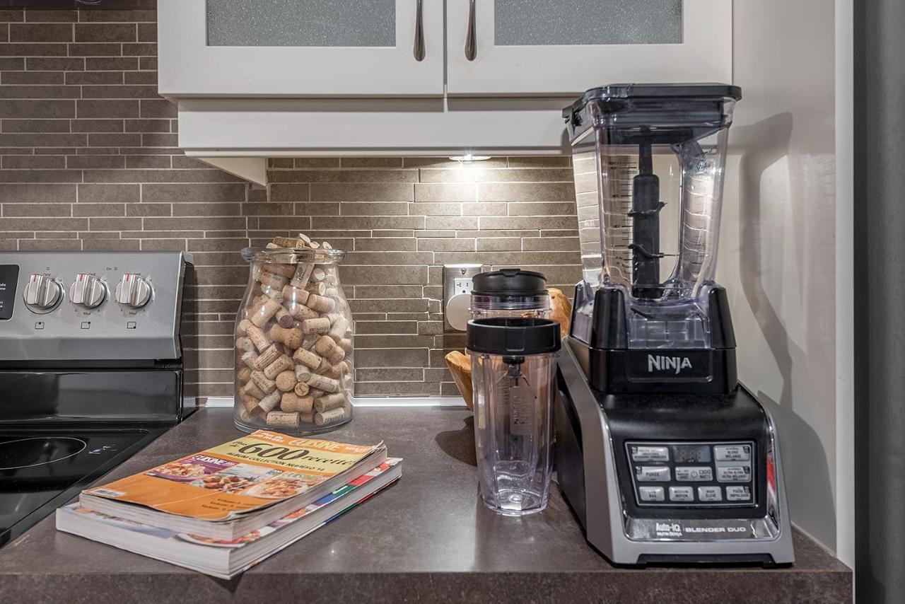Luxurious Downtown Gem+pets Ok+parking Apartment